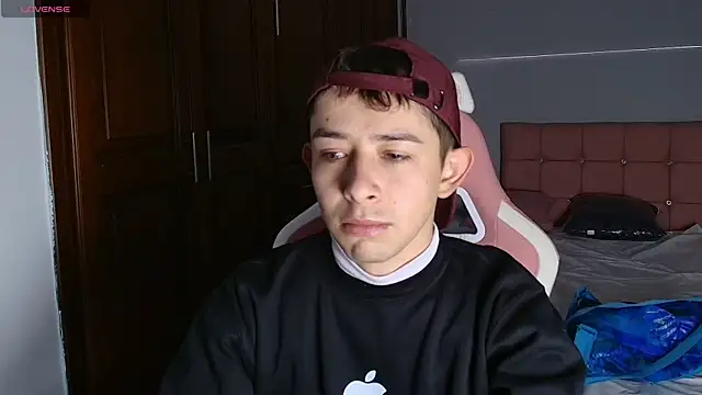 Snapshot of Aleecandrews chatting on October 23, 7:12 pm Aleecandrews online show from October 23, 7:12 pm