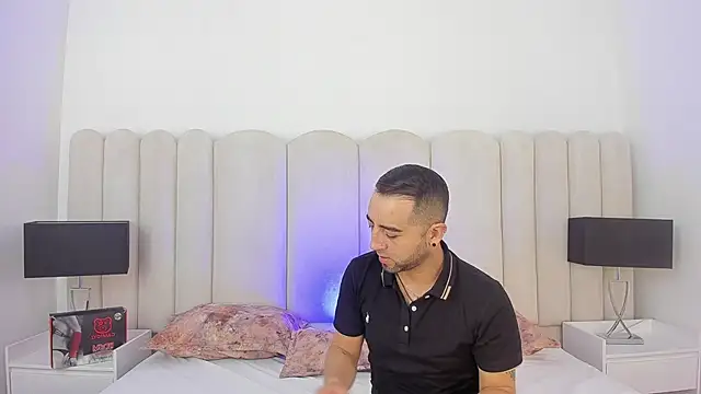 Snapshot of Lushian_ chatting on May 22, 4:12 pm Lushian online show from May 22, 4:12 pm