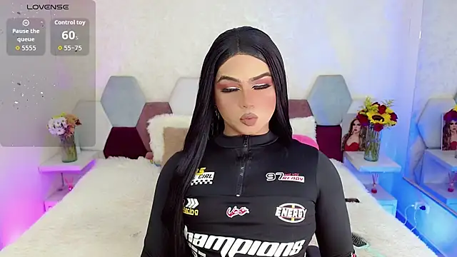 Snapshot of kushina_uzumaki75 chatting on November 9, 6:06 pm kushina uzumaki75 online show from November 9, 6:06 pm