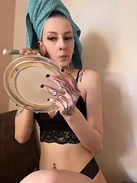 Seductively4 20 online show from April 24, 9:01 am