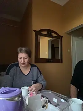 ReginaAndGordon online show from December 19, 1:40 pm