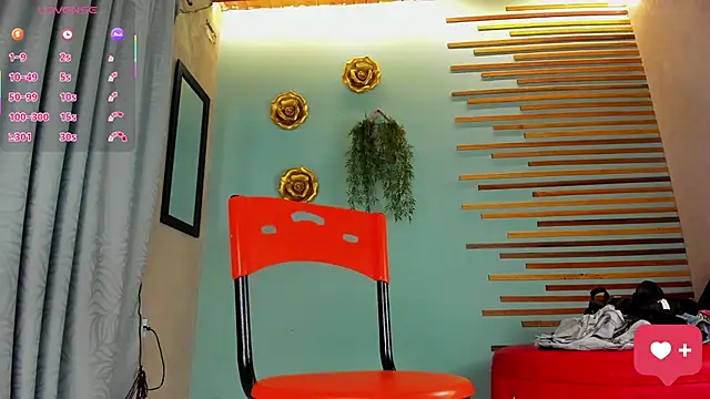 Snapshot of david_huge chatting on October 6, 1:36 am david huge online show from October 6, 1:36 am