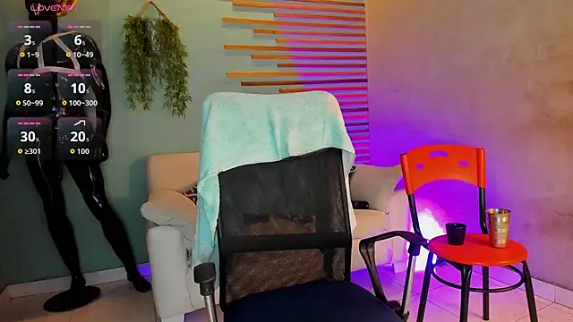 Snapshot of david_huge chatting on November 30, 1:42 am david huge online show from November 30, 1:42 am