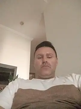 LeoMaduroSP online show from December 1, 6:24 pm