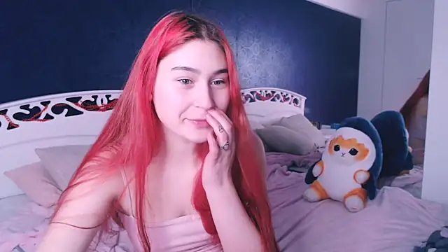 Lili Luuu online show from January 11, 8:03 pm