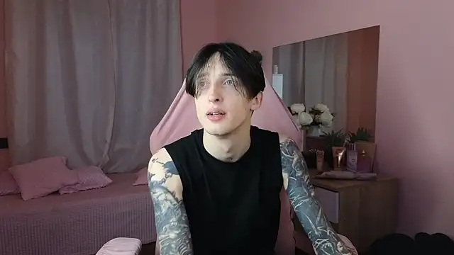 Snapshot of Martin_Jin chatting on October 16, 1:45 pm Martin Jin online show from October 16, 1:45 pm