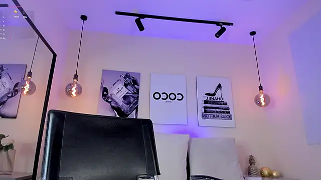 Samantha hotly online show from April 22, 2:07 pm