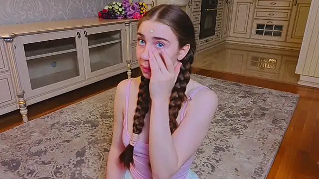 Snapshot of EadlinGillim chatting on September 12, 3:06 am EadlinGillim online show from September 12, 3:06 am