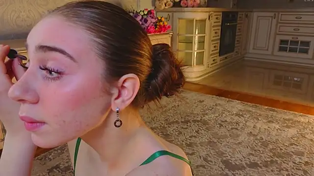 Snapshot of EadlinGillim chatting on September 25, 3:21 am EadlinGillim online show from September 25, 3:21 am