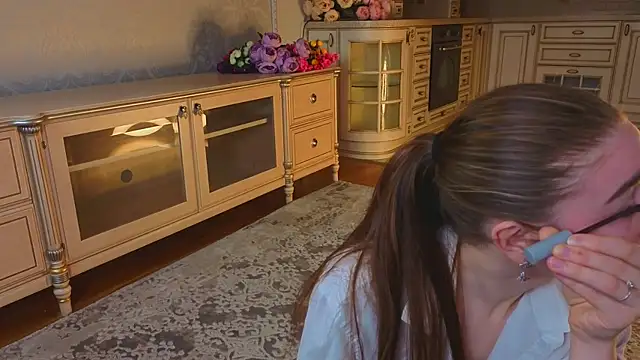 Snapshot of EadlinGillim chatting on October 25, 3:14 am EadlinGillim online show from October 25, 3:14 am