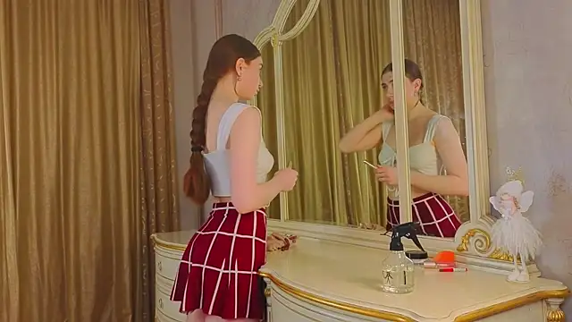 Snapshot of EadlinGillim chatting on November 6, 3:07 am EadlinGillim online show from November 6, 3:07 am