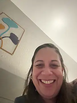 Snapshot of PrettyKittyMia chatting on March 29, 5:57 pm PrettyKittyMia online show from March 29, 5:57 pm