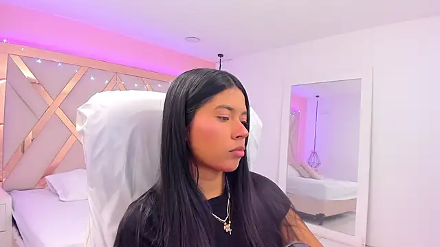 samantaa shy online show from April 10, 3:23 am