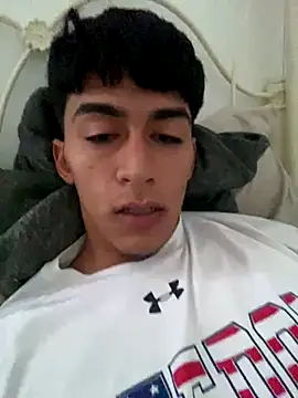 Snapshot of BadboyXXXMZ chatting on October 2, 1:07 pm BadboyXXXMZ online show from October 2, 1:07 pm