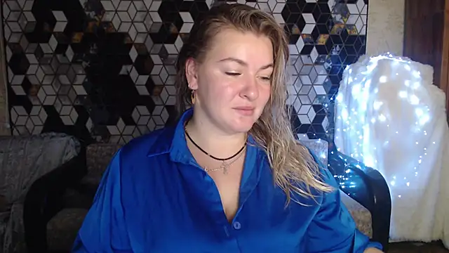 Snapshot of NikaSkylink chatting on November 19, 8:09 pm NikaSkylink online show from November 19, 8:09 pm