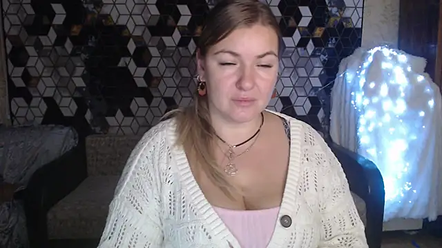 Snapshot of NikaSkylink chatting on November 25, 8:20 pm NikaSkylink online show from November 25, 8:20 pm