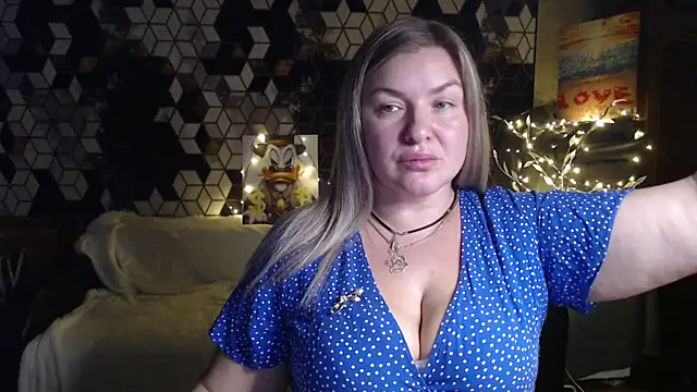 Snapshot of NikaSkylink chatting on February 20, 8:09 pm NikaSkylink online show from February 20, 8:09 pm