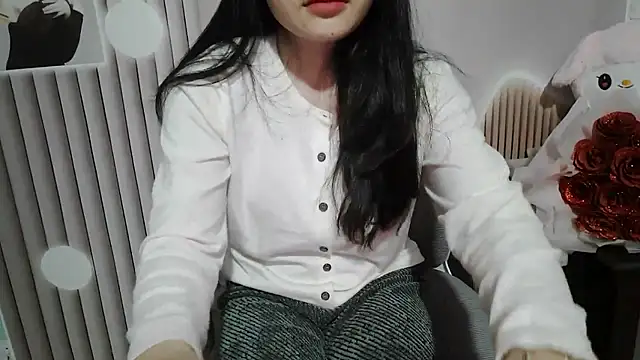 Emachiii online show from November 28, 12:02 am