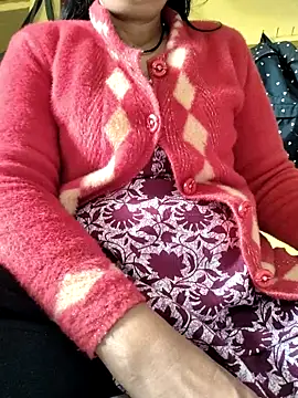 Snapshot of Cuty_siya_143 chatting on February 19, 8:43 am Cuty siya 143 online show from February 19, 8:43 am