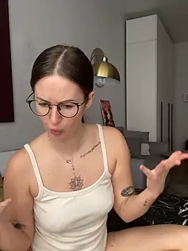 ElizabetBlack online show from February 16, 7:15 am