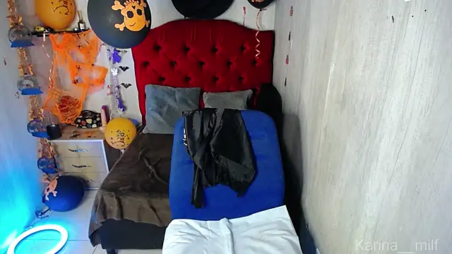 Snapshot of karina__milff chatting on October 28, 4:38 am karina milff online show from October 28, 4:38 am