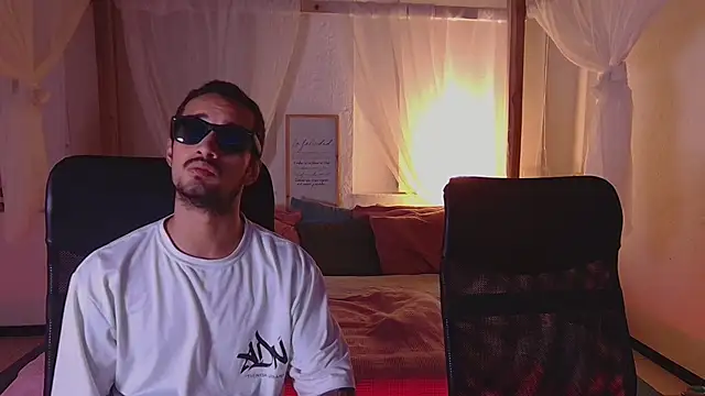 Laila asher online show from September 13, 12:32 am