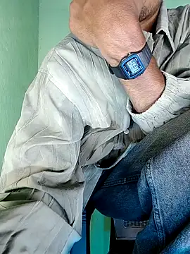 Snapshot of Irfan_irfan chatting on April 23, 5:37 pm Irfan irfan online show from April 23, 5:37 pm