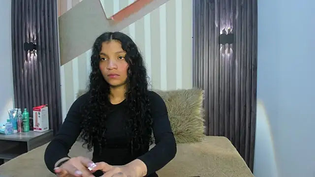 Snapshot of LittleeStar chatting on June 6, 11:48 am LittleeStar online show from June 6, 11:48 am