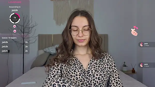 Real cutie1 online show from November 25, 1:44 pm