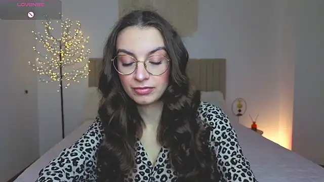 Real cutie1 online show from April 20, 12:52 pm