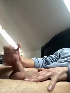 Snapshot of musti312 chatting on February 12, 8:31 am musti312 online show from February 12, 8:31 am