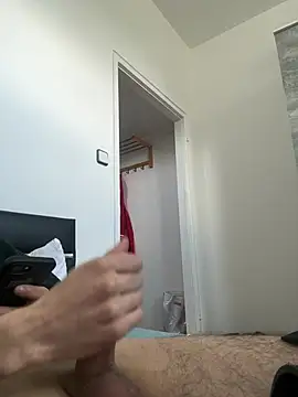 Snapshot of musti312 chatting on March 17, 10:18 am musti312 online show from March 17, 10:18 am