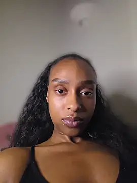 Snapshot of Hazel_Dollxx chatting on May 29, 11:25 pm Hazel Dollxx online show from May 29, 11:25 pm