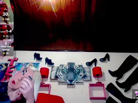 blondehot5v online show from September 23, 12:08 pm