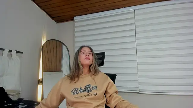 Rachell criss online show from October 12, 4:00 am