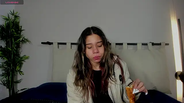 Rachell criss online show from February 12, 4:18 am