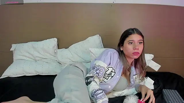 Rachell criss online show from April 9, 6:19 am