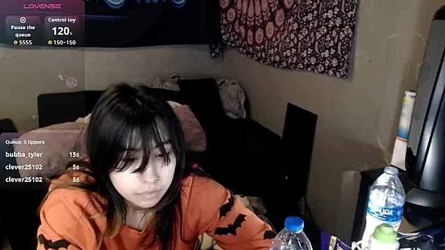 London Ray online show from October 27, 6:06 am