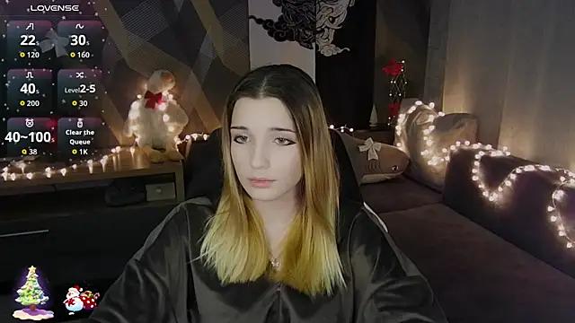 Sandy Belle online show from December 13, 9:53 pm