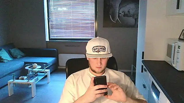 Snapshot of Dartanjanas13 chatting on September 12, 4:18 pm Dartanjanas13 online show from September 12, 4:18 pm