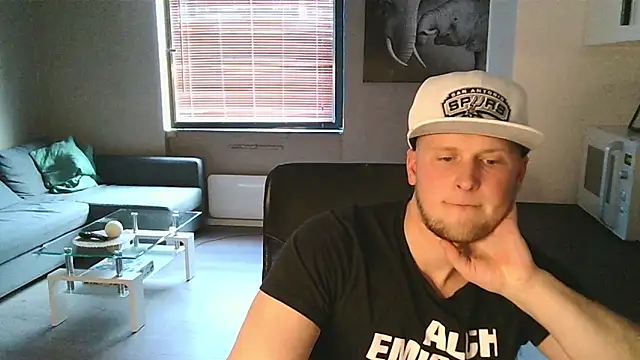 Snapshot of Dartanjanas13 chatting on September 17, 3:03 pm Dartanjanas13 online show from September 17, 3:03 pm