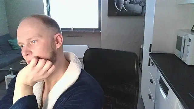 Snapshot of Dartanjanas13 chatting on October 12, 11:09 am Dartanjanas13 online show from October 12, 11:09 am