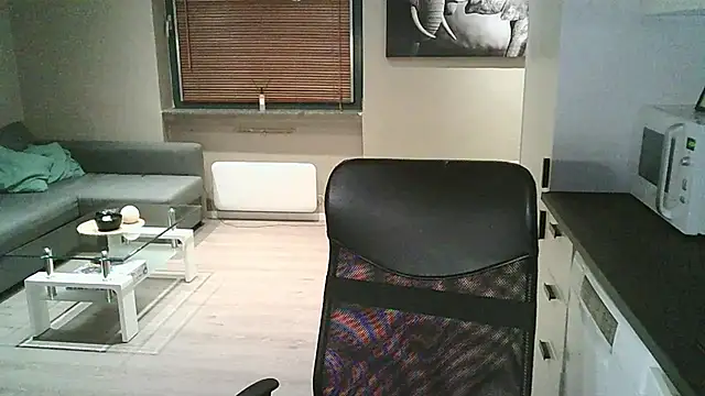 Snapshot of Dartanjanas13 chatting on October 17, 6:43 pm Dartanjanas13 online show from October 17, 6:43 pm