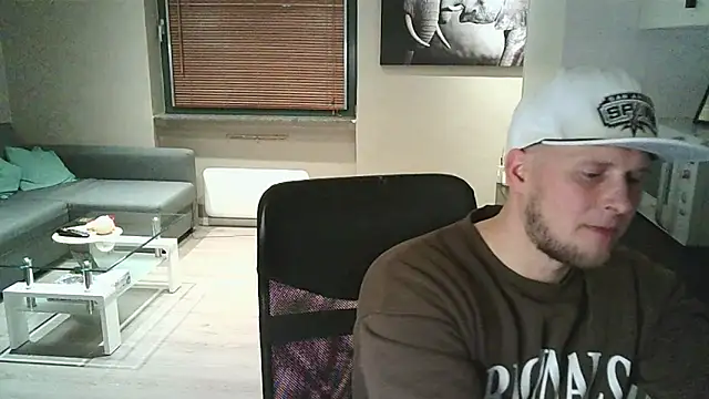 Snapshot of Dartanjanas13 chatting on November 7, 10:32 pm Dartanjanas13 online show from November 7, 10:32 pm