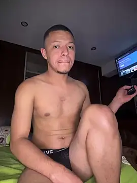 Snapshot of Mlkrrp chatting on September 24, 11:30 pm Mlkrrp online show from September 24, 11:30 pm