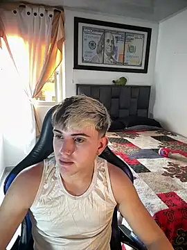 Justin trevor1 online show from June 17, 8:43 pm