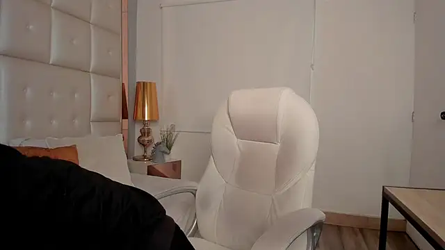 Snapshot of dark_sun302 chatting on September 18, 9:17 pm dark sun302 online show from September 18, 9:17 pm