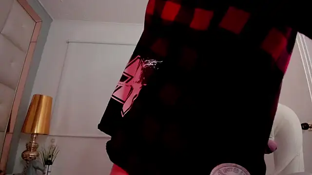 Snapshot of dark_sun302 chatting on October 11, 10:30 pm dark sun302 online show from October 11, 10:30 pm