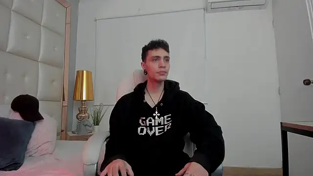 Snapshot of dark_sun302 chatting on November 7, 9:59 pm dark sun302 online show from November 7, 9:59 pm