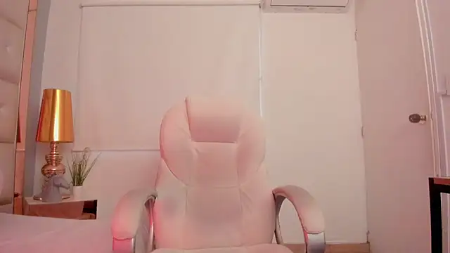 Snapshot of dark_sun302 chatting on November 9, 8:51 pm dark sun302 online show from November 9, 8:51 pm